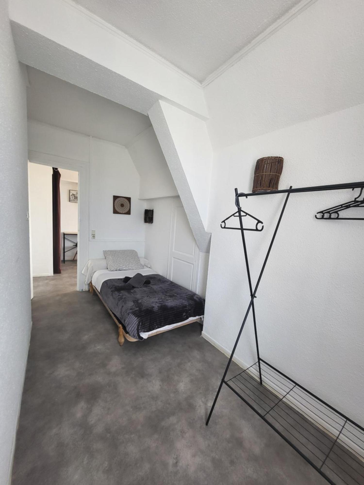 Hotel Le Chalet Valras-Plage Bagian luar foto