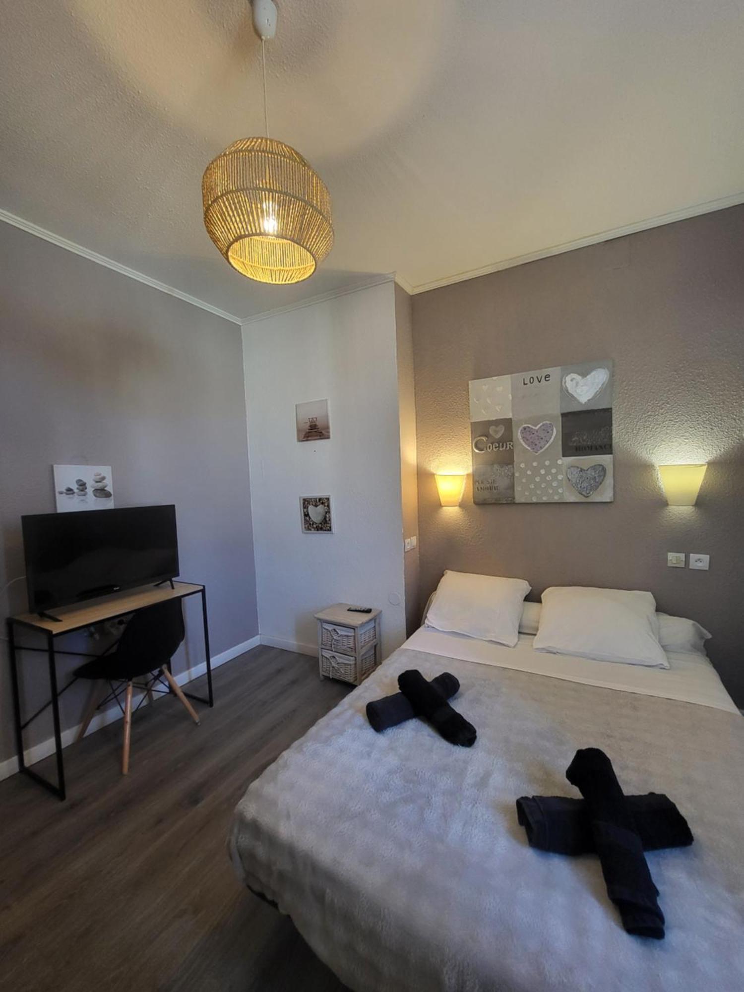 Hotel Le Chalet Valras-Plage Bagian luar foto