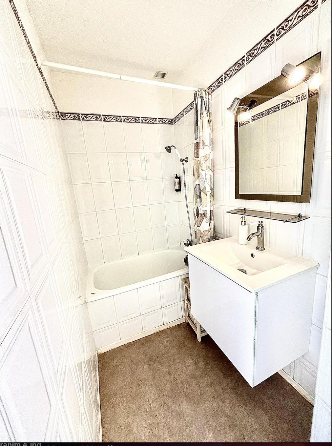 Hotel Le Chalet Valras-Plage Bagian luar foto