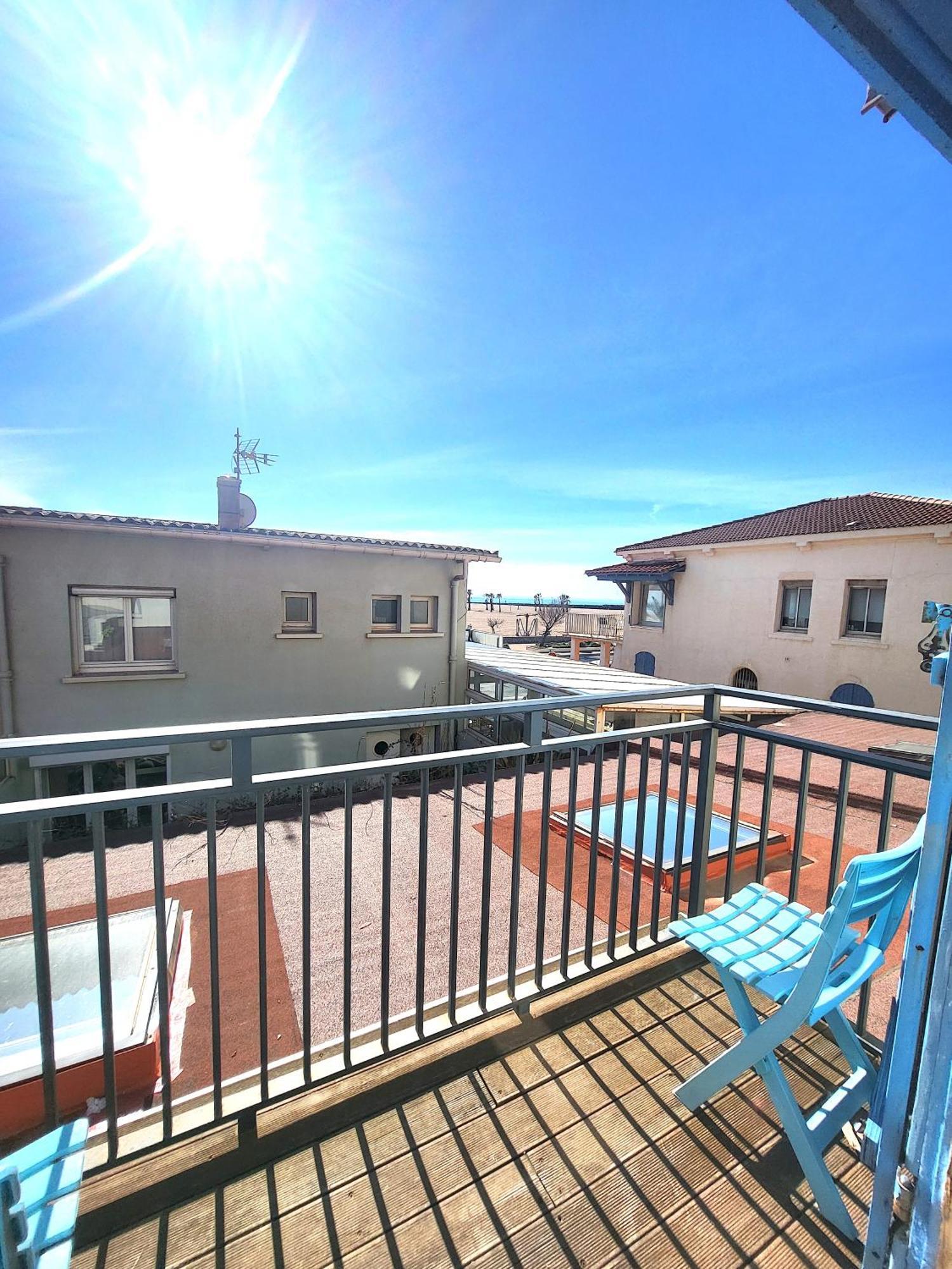 Hotel Le Chalet Valras-Plage Bagian luar foto