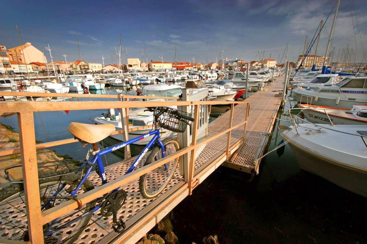 Hotel Le Chalet Valras-Plage Bagian luar foto